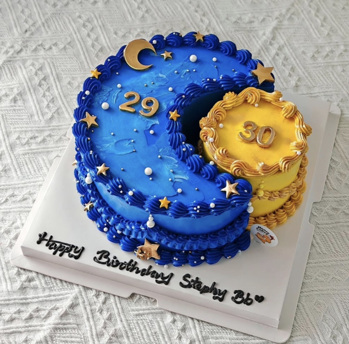 Eclipse Cake 2 - Themed Design Cake by Honey Cakey, Bandar Mahkota Cheras